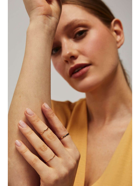 Moodo Sada jemných prstenů ve zlaté barvě Moodo