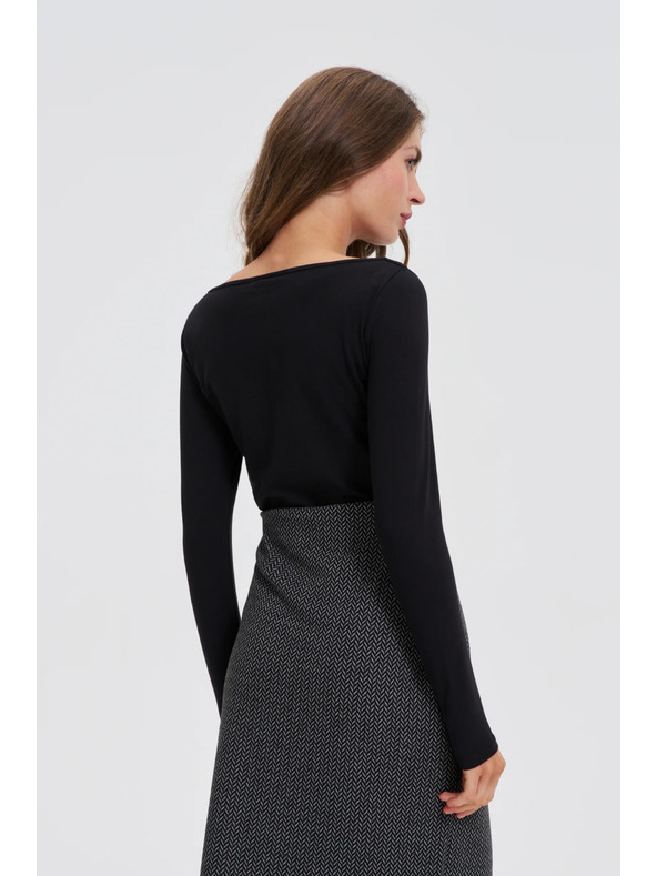 Moodo Přiléhavá černá halenka s dlouhým rukávem Moodo