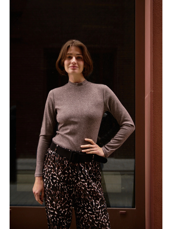 Moodo Hnědé tričko se stojáčkem Moodo