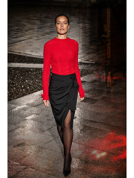 Moodo Červená halenka s ozdobnými rukávy Moodo