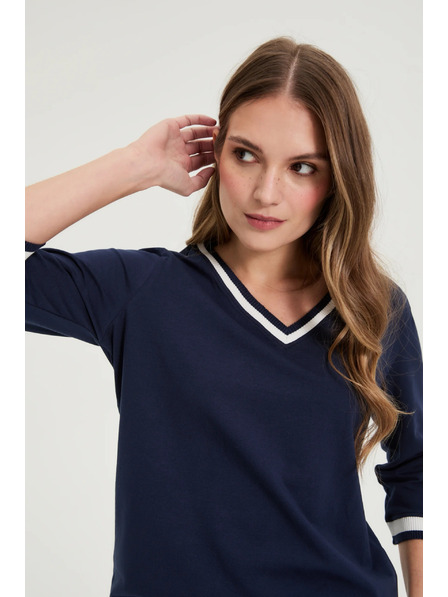 Moodo Bavlněná halenka s výstřihem do V námořnická modrá Moodo