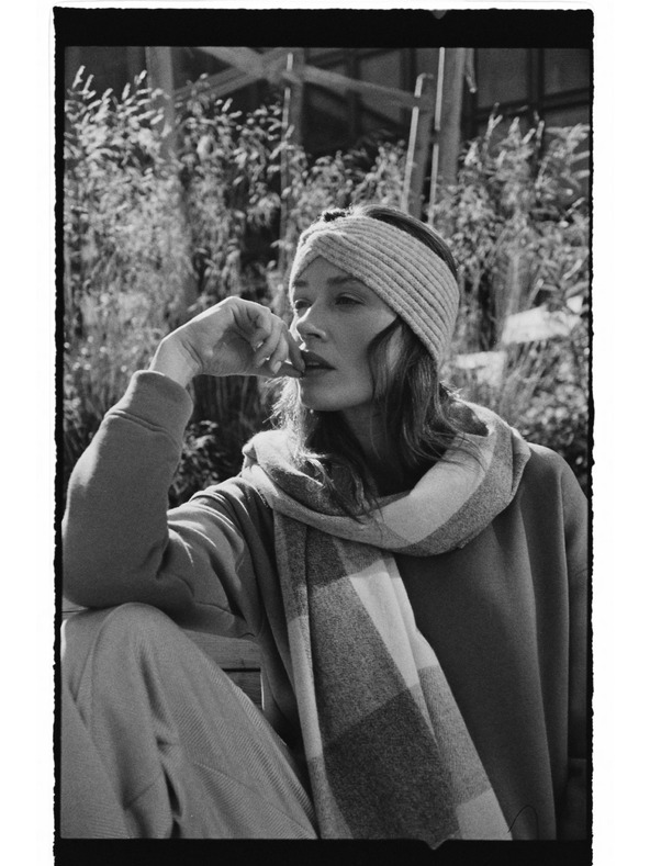 Moodo Pletená šedá čelenka Moodo