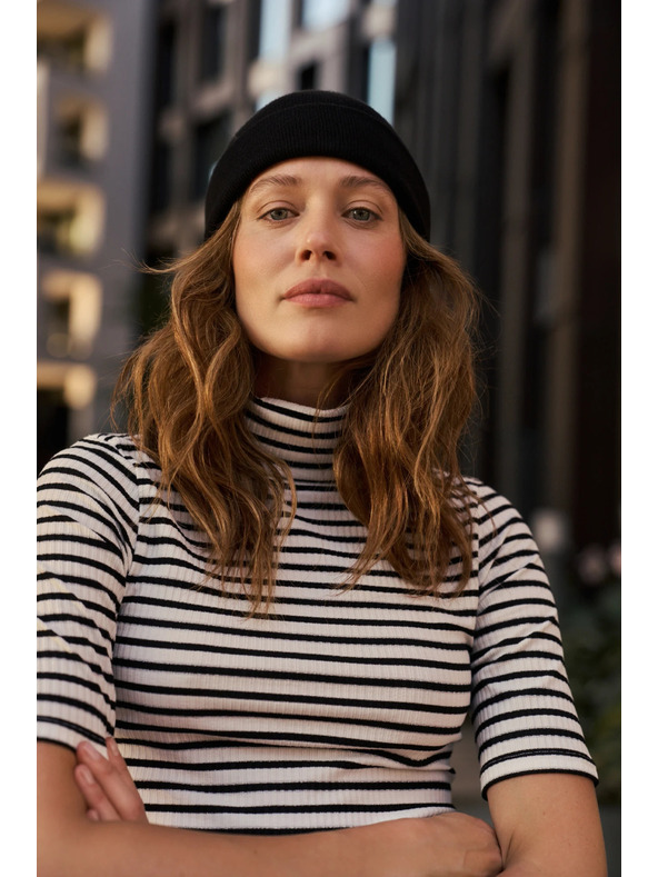 Moodo Hladká čepice černá Moodo