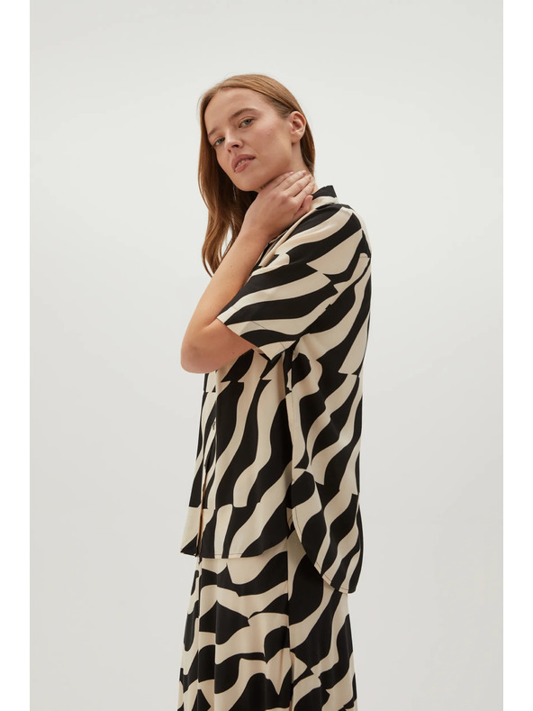 Moodo Viskózová košile s krátkými rukávy černá Moodo