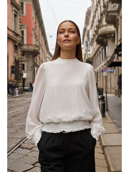 Moodo Bílá košile s nabíranými rukávy Moodo