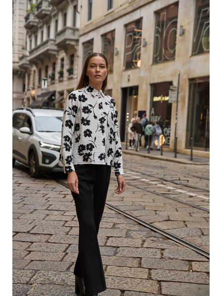 Moodo Viskózová košile s květinovým vzorem bílá Moodo