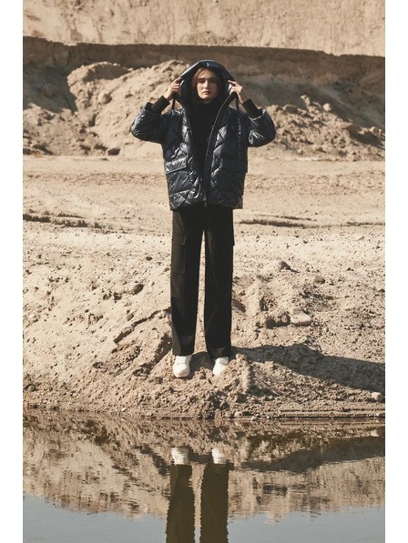 Moodo Metalická prošívaná bunda tmavě modrá Moodo