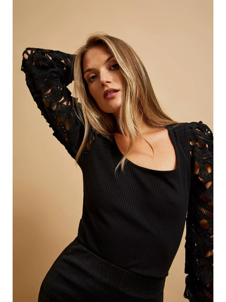 Moodo Černé tričko s krajkovými rukávy Moodo