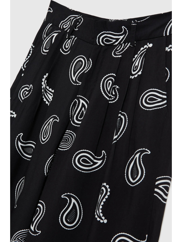 Moodo Černé kalhoty s jemným vzorem Moodo