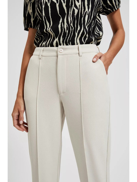 Moodo Elegantní béžové kalhoty se zúženými nohavicemi a kapsami Moodo