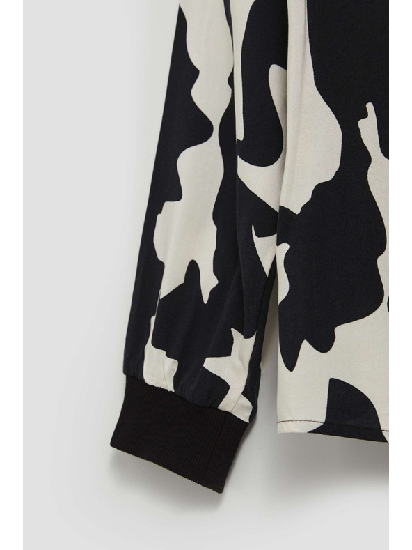 Moodo Vzorovaná košile s výstřihem do V černá Moodo