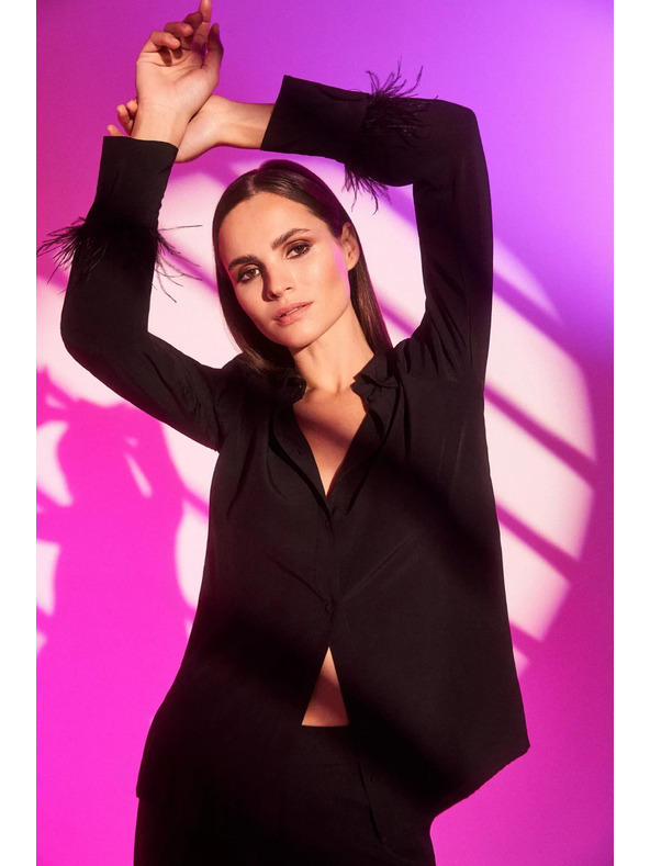 Moodo Halenka s ozdobnými péry na rukávech Moodo