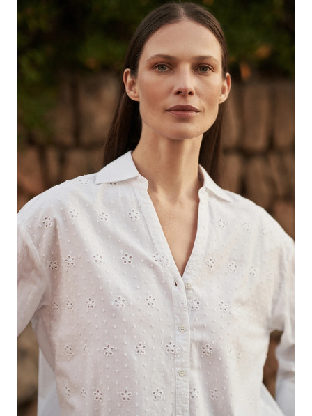 Moodo Bílá oversize košile s výstřihem do V Moodo