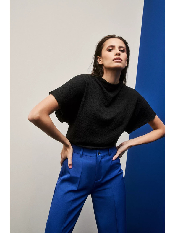 Moodo Elegantní černá halenka se širokými rukávy Moodo