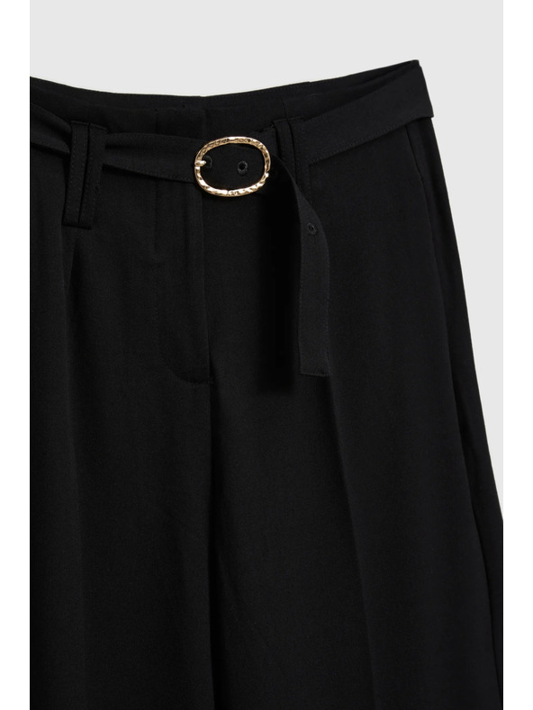 Moodo Černé kalhoty se strukturou a páskem Moodo