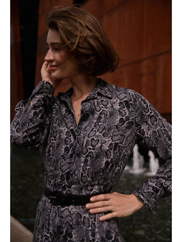 Moodo Viskózové šaty s páskem šedé Moodo