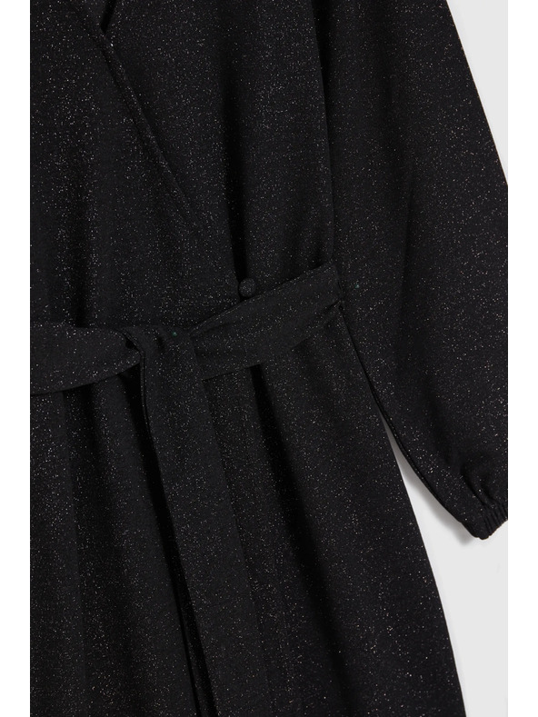 Moodo Černé šaty s výstřihem Moodo