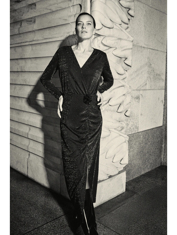 Moodo Černé maxi šaty s rozparkem Moodo