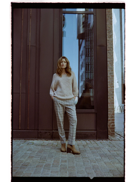 Moodo Béžový svetr zdobený korálky Moodo