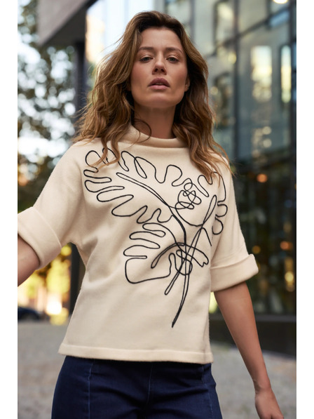 Moodo Béžový svetr s aplikací a krátkými rukávy Moodo