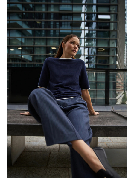 Moodo Tmavě modrý svetr s krátkými rukávy Moodo