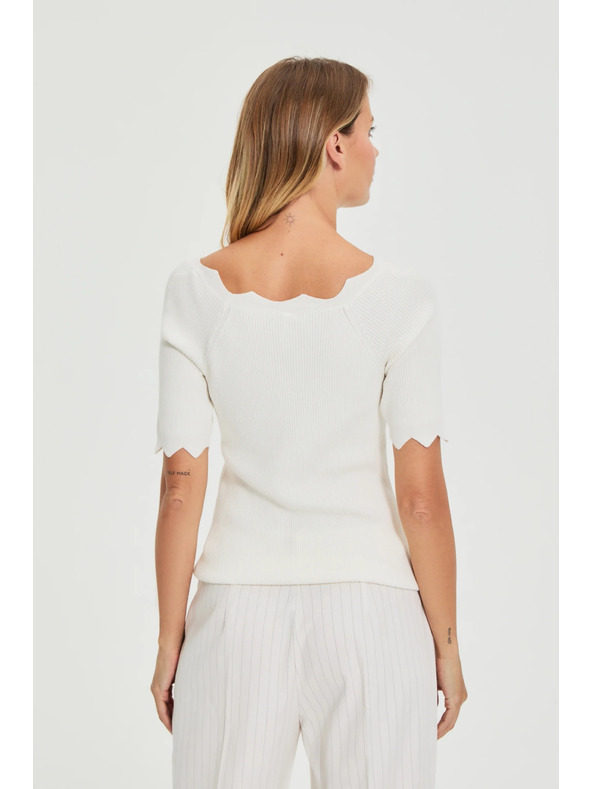 Moodo Přiléhavý bílý svetr Moodo