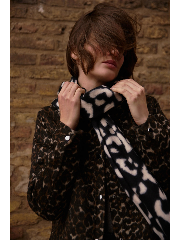 Moodo Krémová šála s leopardím vzorem Moodo