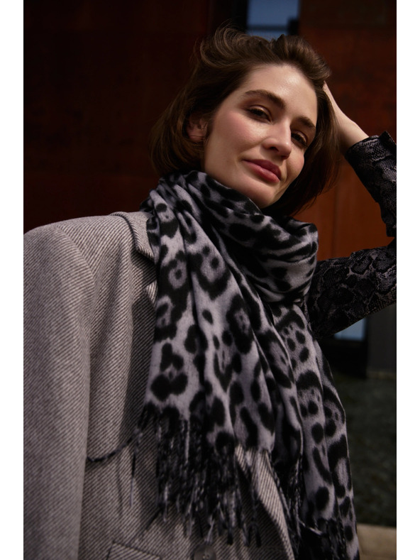 Moodo Šál v leopardím vzoru šedý Moodo