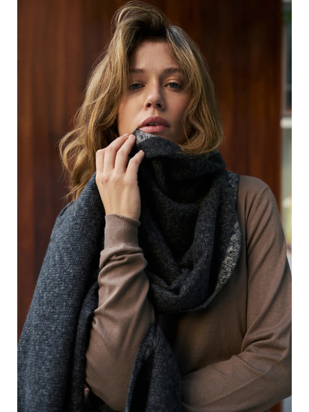 Moodo Hladký tmavě šedý šál Moodo