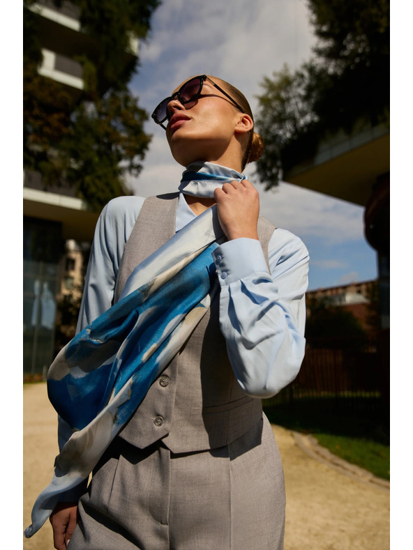 Moodo Šála s květinovým vzorem světle modrá Moodo