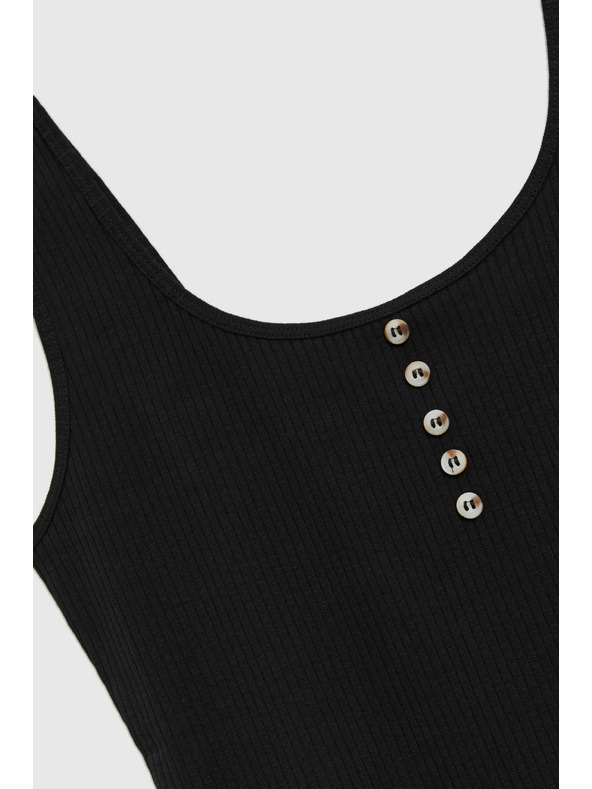 Moodo Žebrovaný top s knoflíky černý Moodo