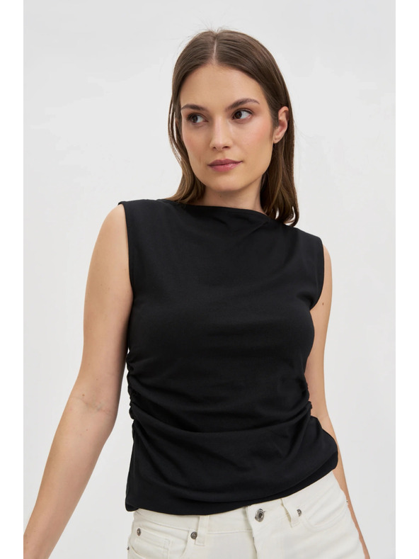 Moodo Hladký černý top Moodo