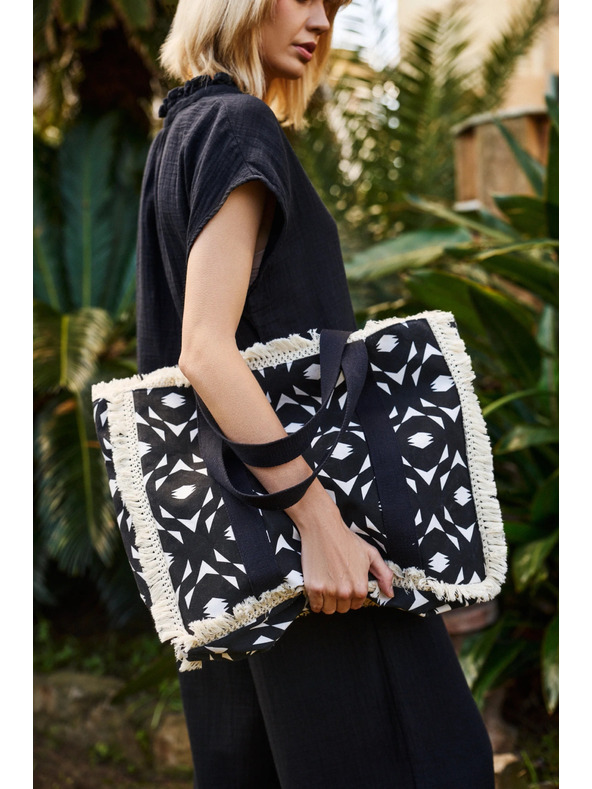 Moodo Velká taška se střapci černá Moodo