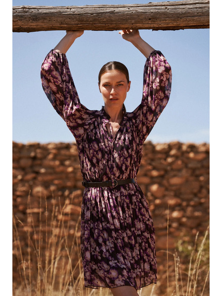 Moodo Plisované šaty s páskem hnědé Moodo