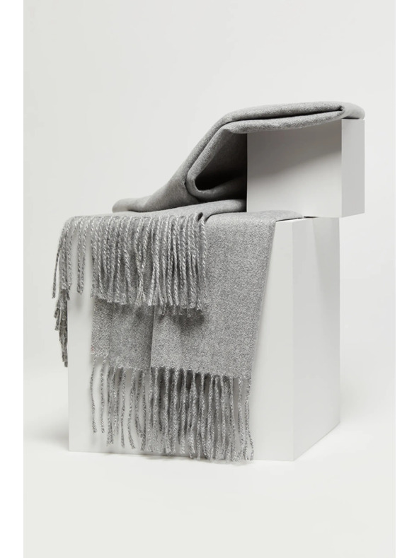 Moodo Hladká světle šedá šála se střapci Moodo