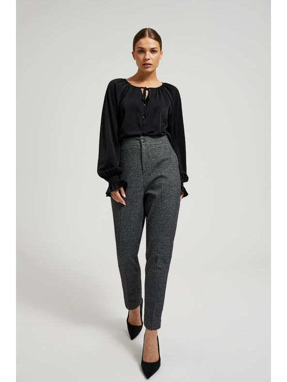 Moodo Černá košile s nabíranými rukávy a vázaným výstřihem Moodo