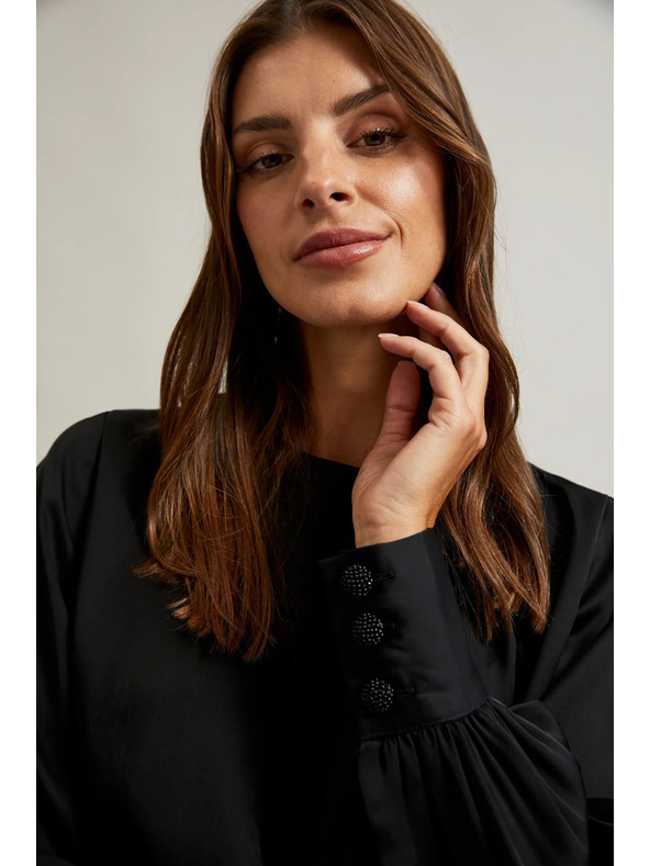 Moodo Elegantní košile černá s nabíranými rukávy Moodo