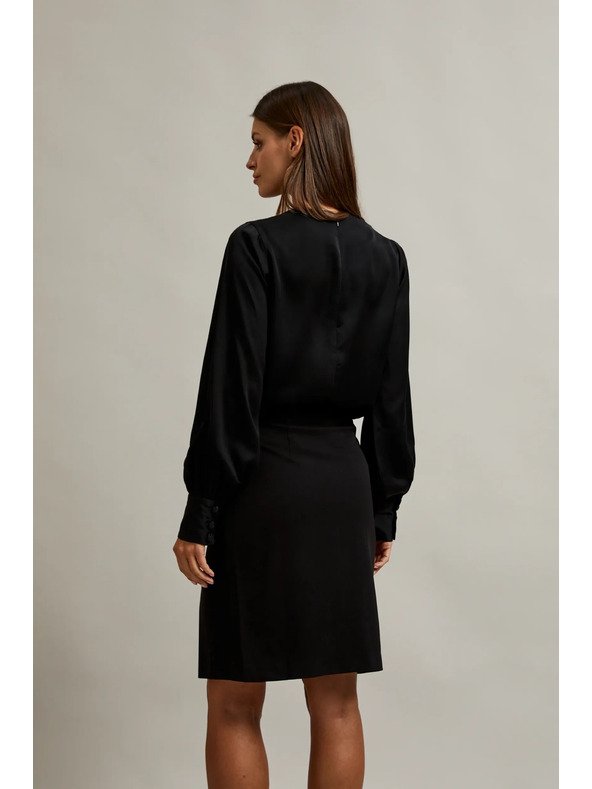 Moodo Elegantní košile černá s nabíranými rukávy Moodo