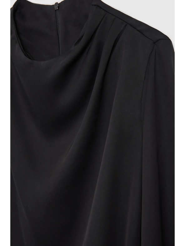 Moodo Elegantní košile černá s nabíranými rukávy Moodo