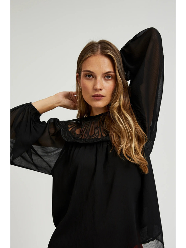 Moodo Černá košile s ozdobným výstřihem Moodo