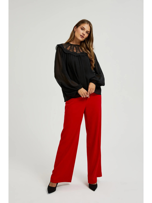 Moodo Černá košile s ozdobným výstřihem Moodo