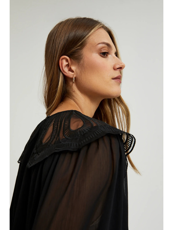 Moodo Černá košile s ozdobným výstřihem Moodo