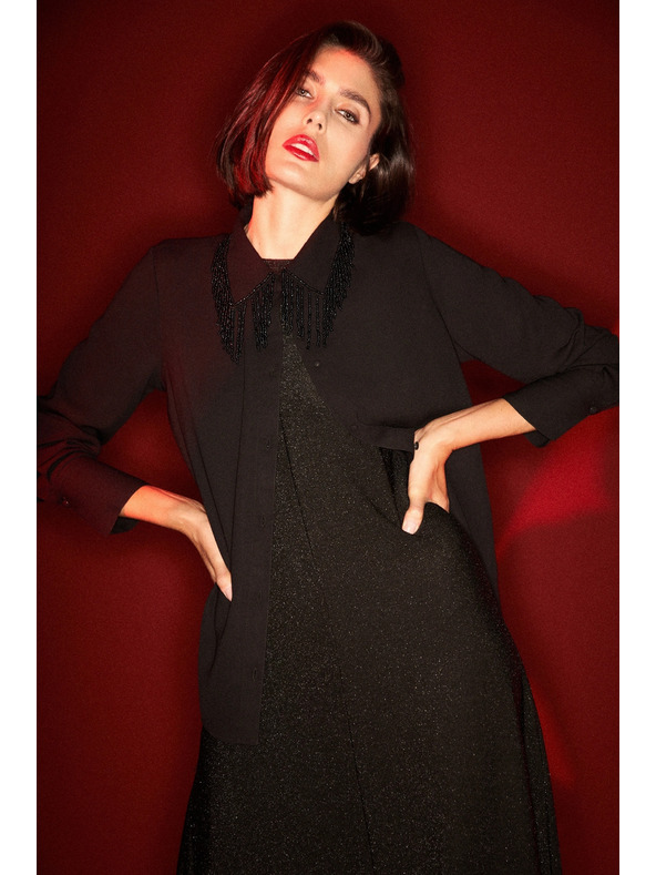 Moodo Černá halenka s ručně přišívanými korálky Moodo