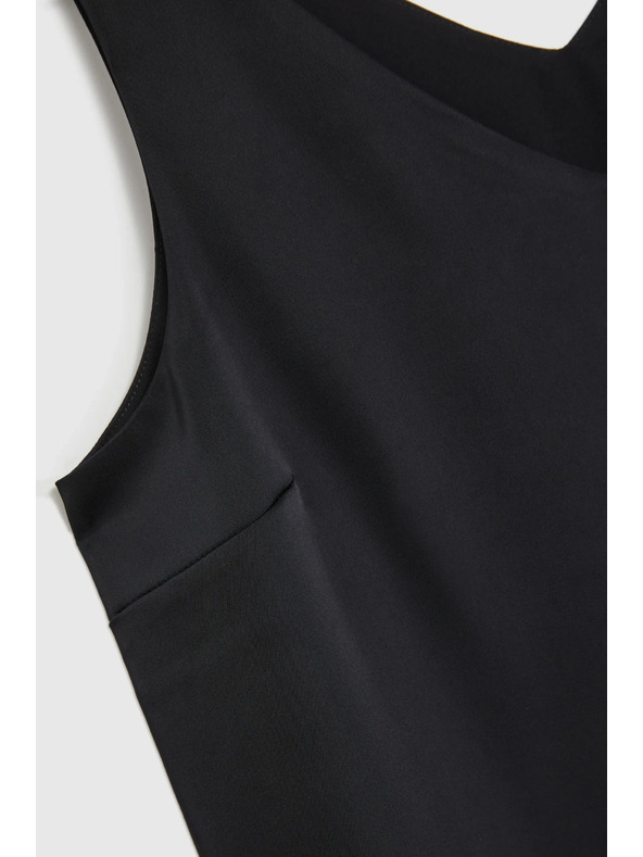 Moodo Hladká košile s výstřihem do véčka černá Moodo