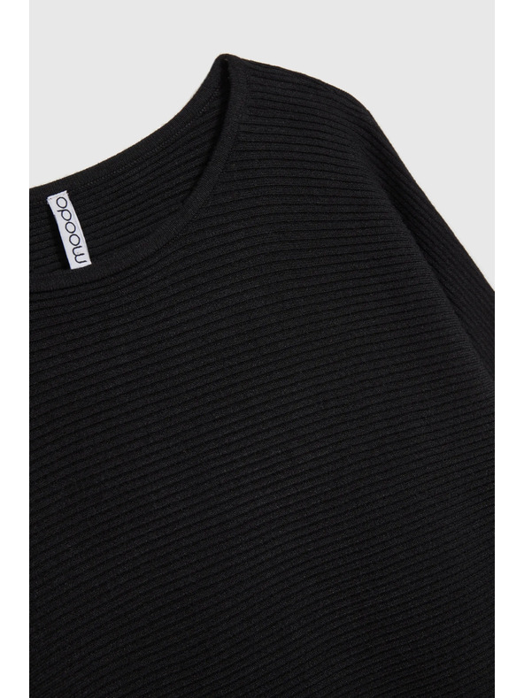 Moodo Černý svetr netopýří střih Moodo