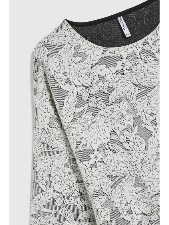 Moodo Svetr s květinovým vzorem a 3/4 rukávy bílý Moodo