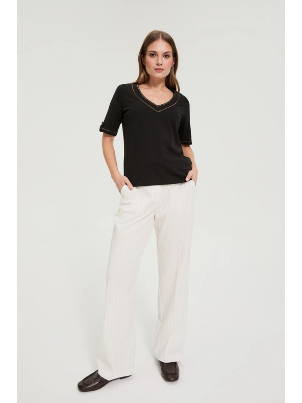 Moodo Halenka s výstřihem do "V" černá Moodo