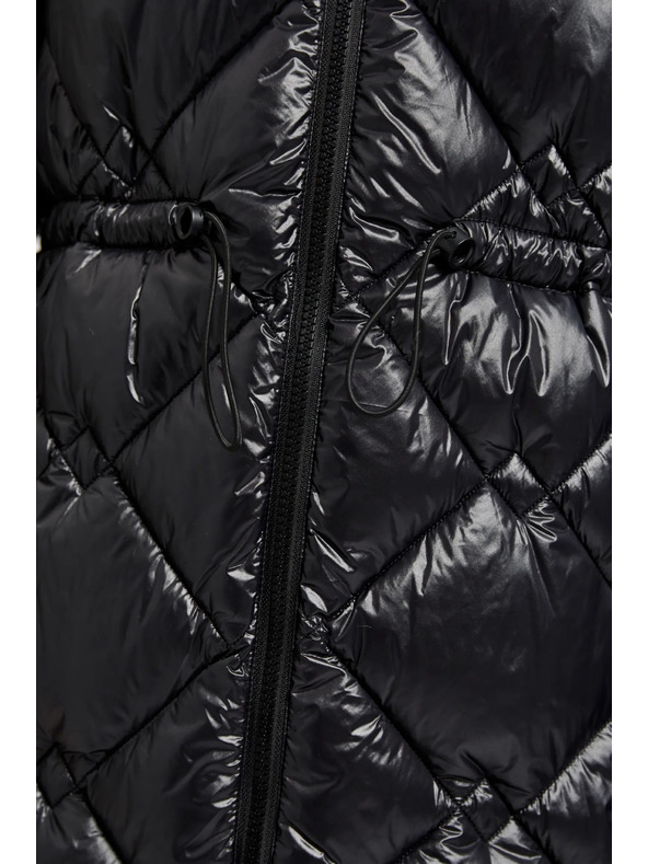 Moodo Prošívaná bunda se stahovací šňůrou černá Moodo