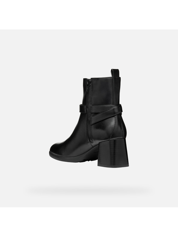 Geox Černá dámská kotníková obuv Geox Walk Pleasure 55