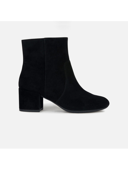 Geox Černá dámská kotníková obuv Geox Eleana